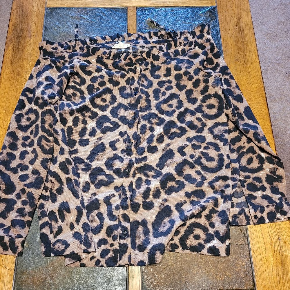 Leopard print top